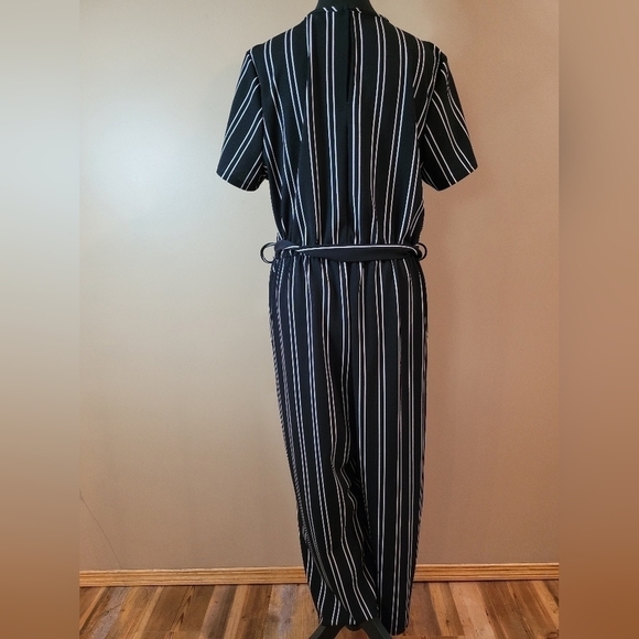 PENNINGTONS IN EVERY STORY Black and White Striped Jumpsuit, Size X - Picture 4 of 16